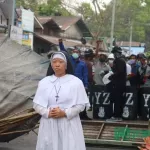 MM Protest YZ fingers reaised shields