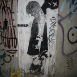 Dolk Barcelona child with bear
