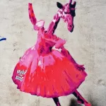 robi the dog-hamburg giraffe