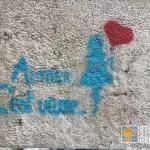 FR Paris Le Marais Amour heart balloon