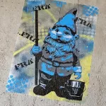 DE Berlin FRA gnome with roller paste up