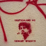 DE Hamburg Gesicht spucken