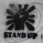 DE Hamburg fist stand up