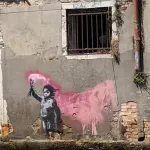 IT Venice child holding torch