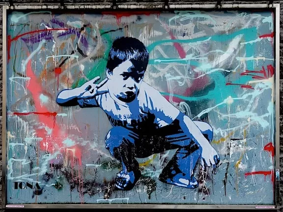 Tona Hamburg child squatting ph TXMX