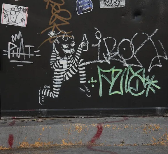 Erre NYC vandal ph J Rojo for BSA
