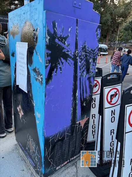 Ricardo Tomasz Hollywood utility box 01