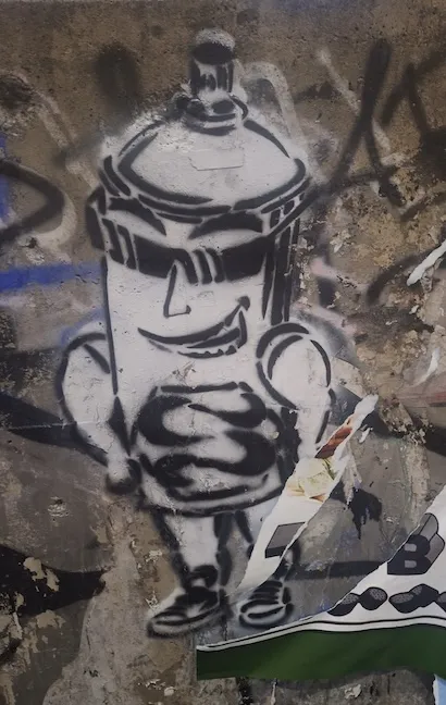 IT Milan cool spray can ph Amanda
