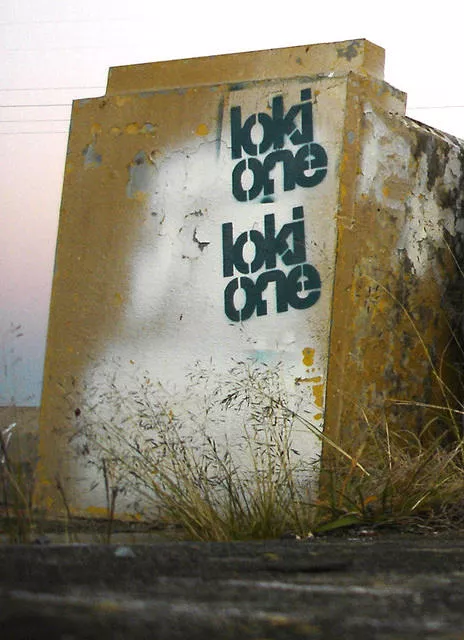 AU Lokione peer