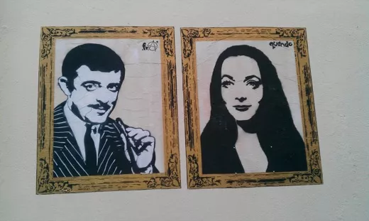 BE Brussels Gomez Morticia Addams