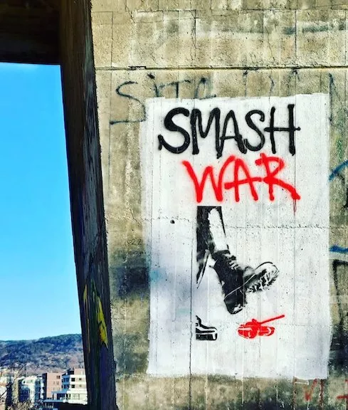 BG smash war