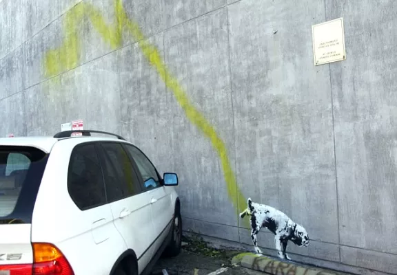 Banksy LA dog peeing