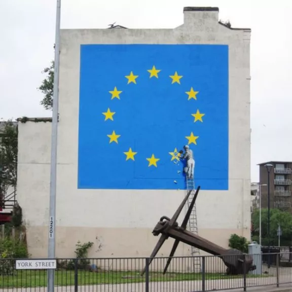 Banksy UK Dover EU loses star