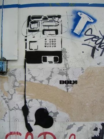 Dolk Barcelona pay phone