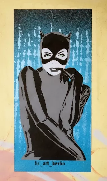 Liz Art Berlin Catwoman pose