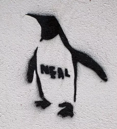 DE Hamburg Neal penguin