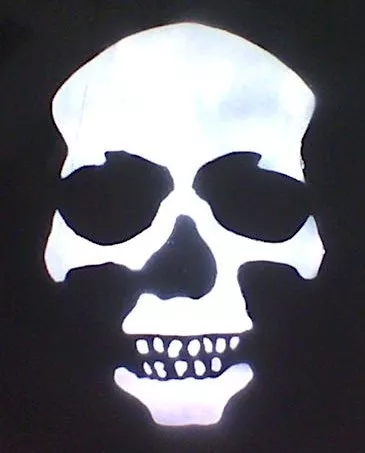 UKTozeSkull01