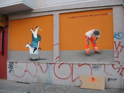 boxi DE Kowalski CLEAN STREETS DIRTY WALLS mural