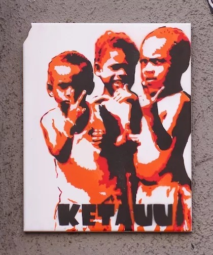 ketauu 3 children on tile