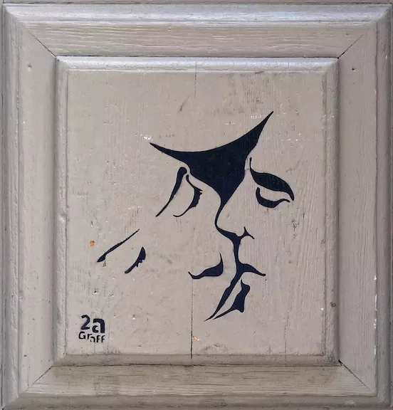FR Marseille 2a Graff kissing photo TXMX