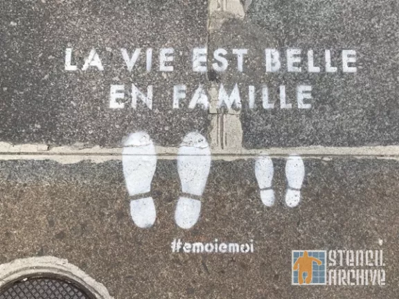 FR Paris Le Marais emoiemoi advert