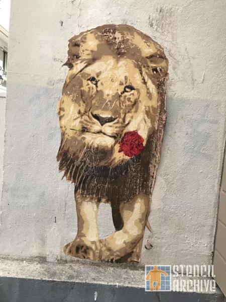FR Paris Butte aux Cailles lion and rose paste up
