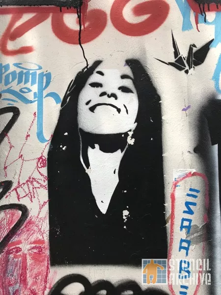 FR Paris Butte aux Cailles smiling woman
