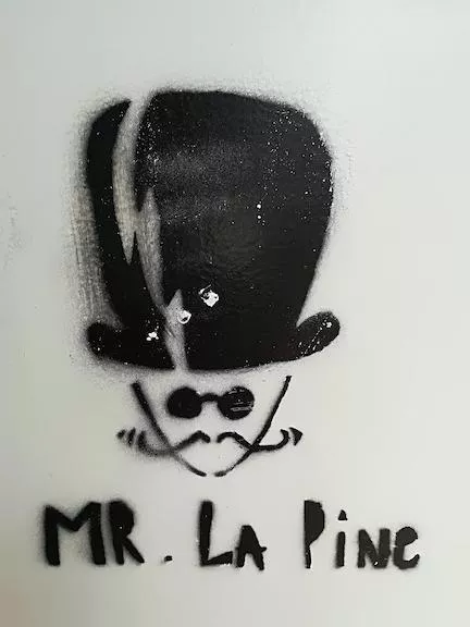 FR Paris Mr. La Pine