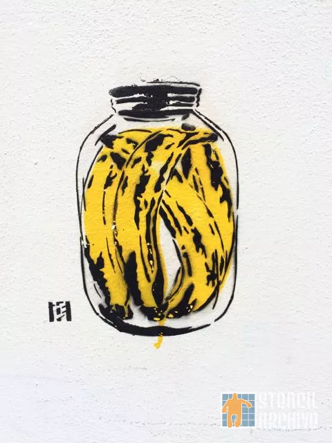 DE Berlin Bananas in jar