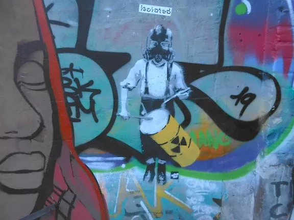 DE Berlin toxic drumming