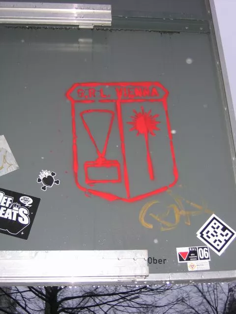 DE Berlin crest