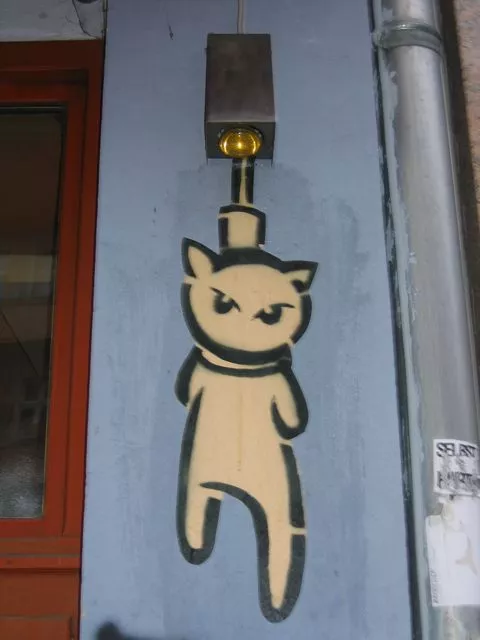 DE Berlin hung creature