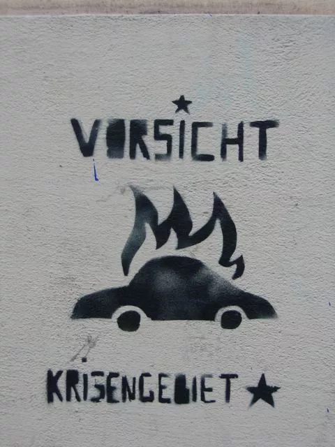 DE Berlin burning car