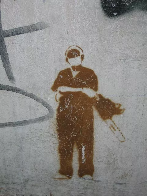 DE Berlin chainsaw
