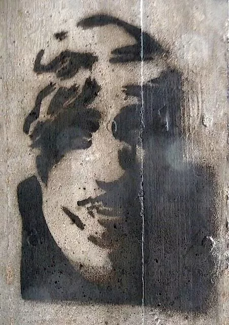 DE Koln face