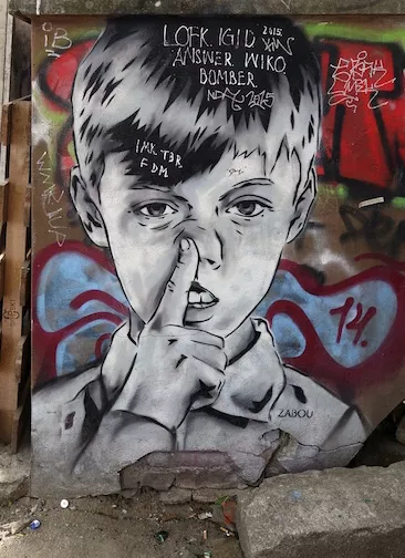 DE Berlin zabou touching nose