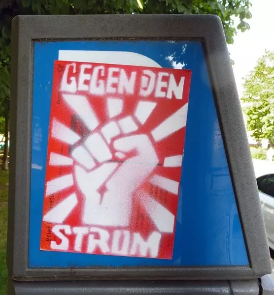 DE Munich fist gegen den strum