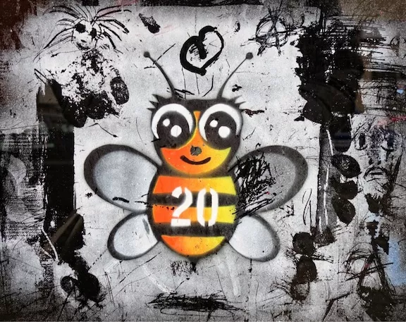 DE Hamburg Bee 20