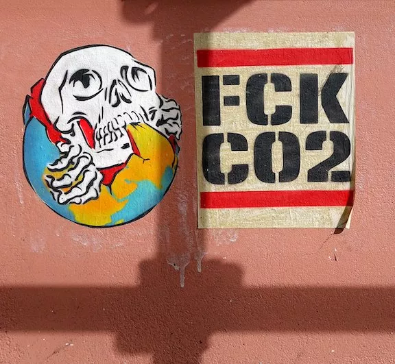 DE Hamburg Death is Hungry