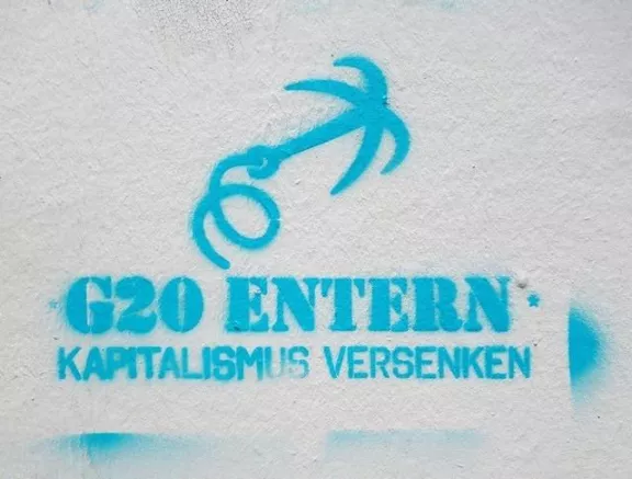 DE Hamburg G20 Entern grappling hook