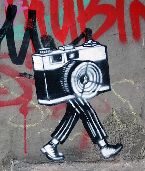 DE Hamburg walking camera