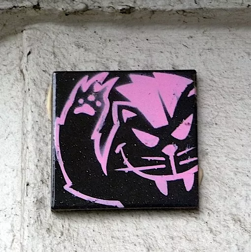 DE Hamburg cat tile