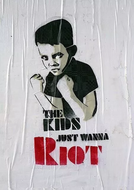 DE Hamburg Kids Riot