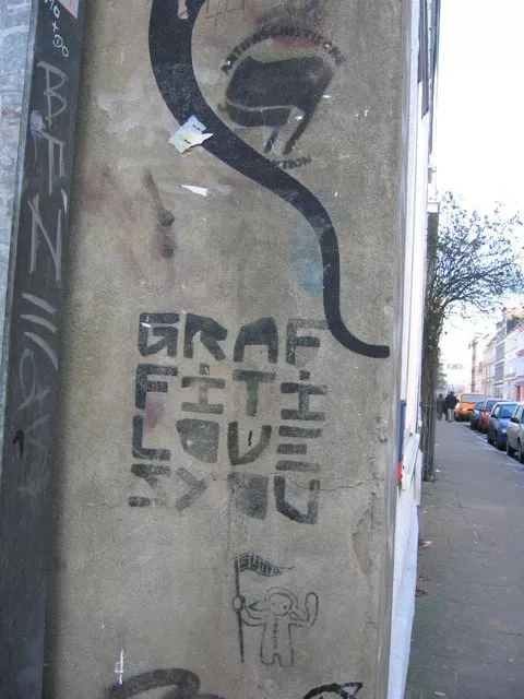 DE Hamburg graffiti loves you lg