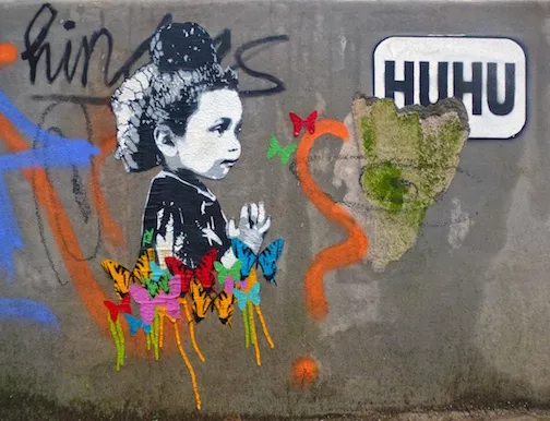 DE Hamburg HUHU Child Butterflies