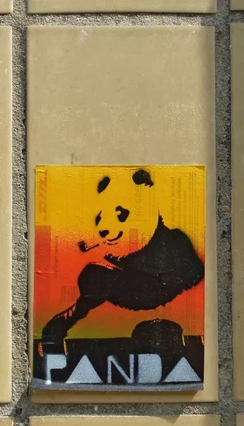 DE Hamburg Panda with pipe sticker