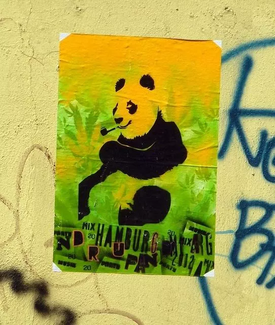 DE Hamburg drug panda sticker