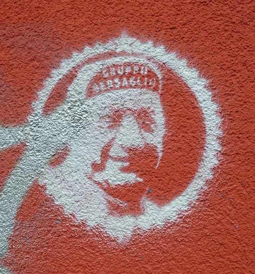DE Hamburg smiling