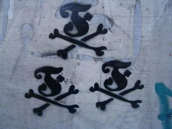 HU Budapest letter F crossbones