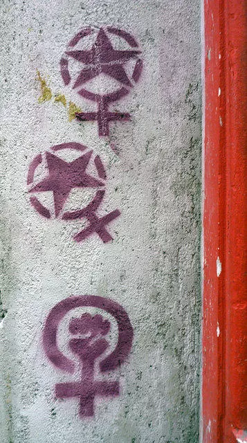 IT Rome female symbols